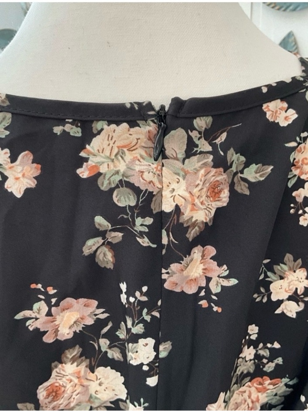 Floral Lace-Trim Black Jumpsuit - Picture 5 of 9